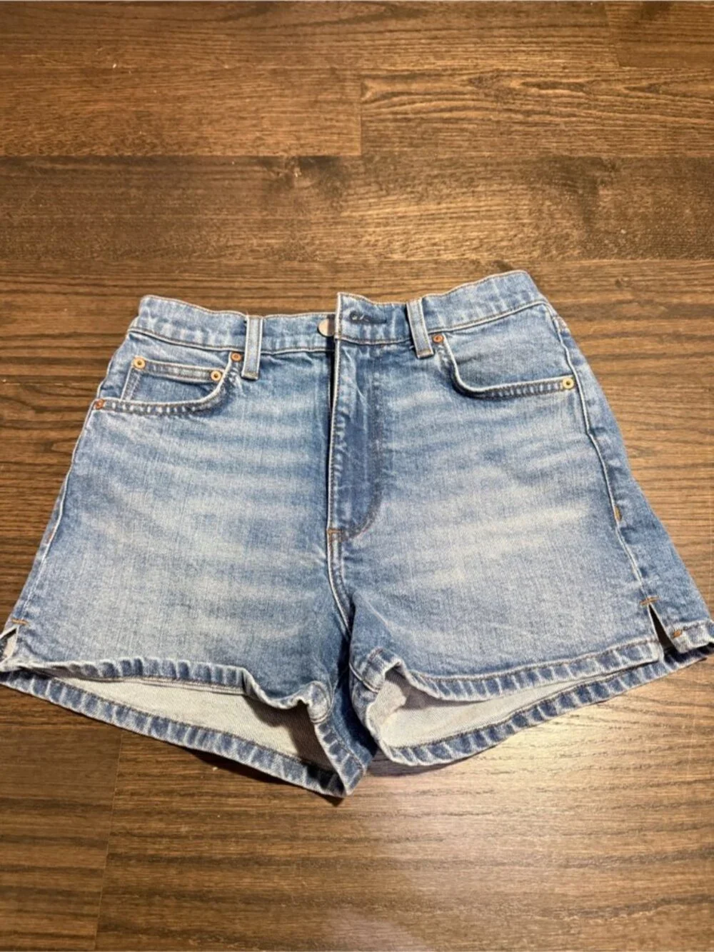Aritzia Denim Forum The '50s Arlo Hi-Rise Denim Short size 26